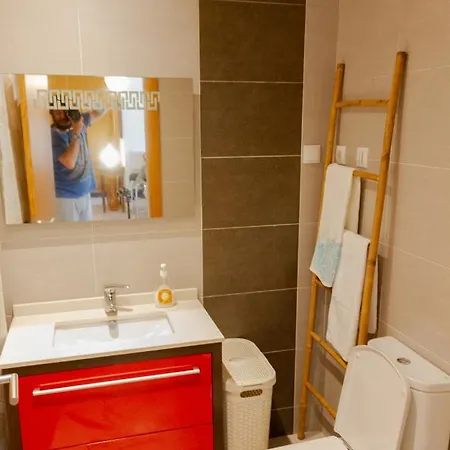 Nuno Moco Apartment *